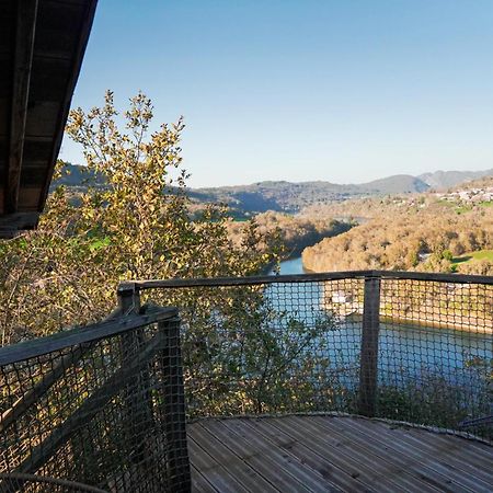 Cabanes Et Lodges Du Belvedere Serrieres-sur-Ain Esterno foto