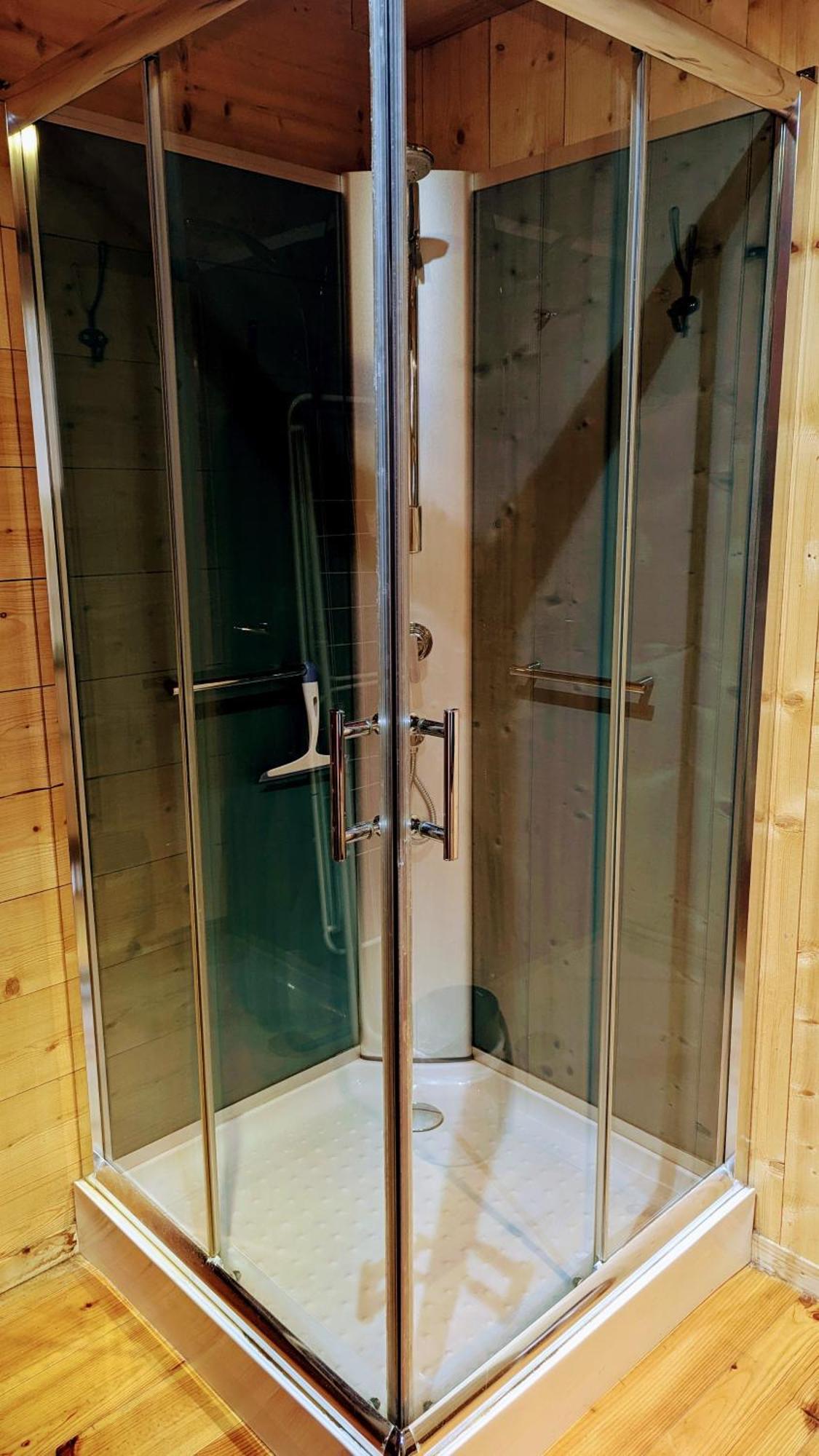 Cabanes Et Lodges Du Belvedere Serrieres-sur-Ain Esterno foto