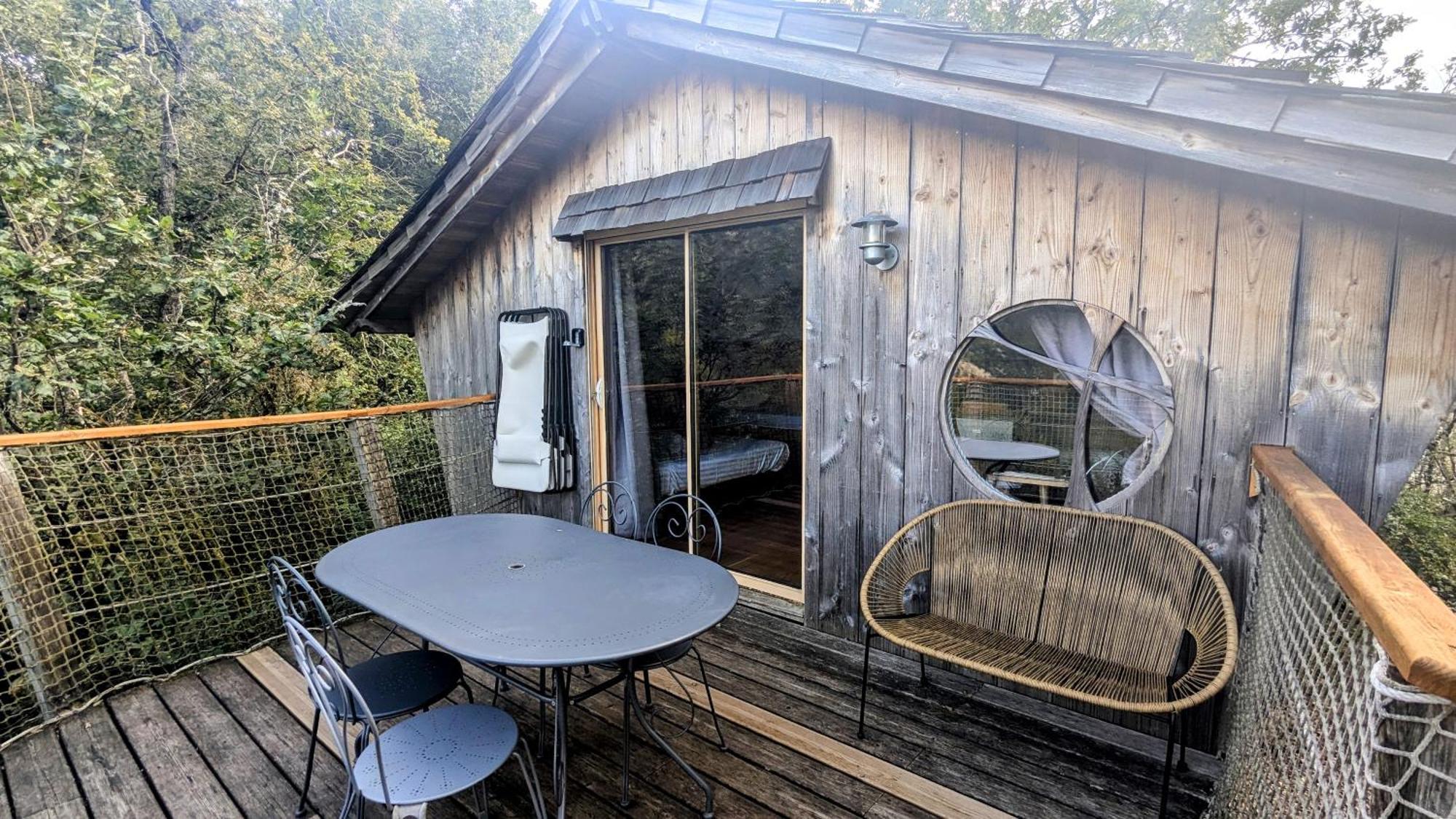 Cabanes Et Lodges Du Belvedere Serrieres-sur-Ain Esterno foto