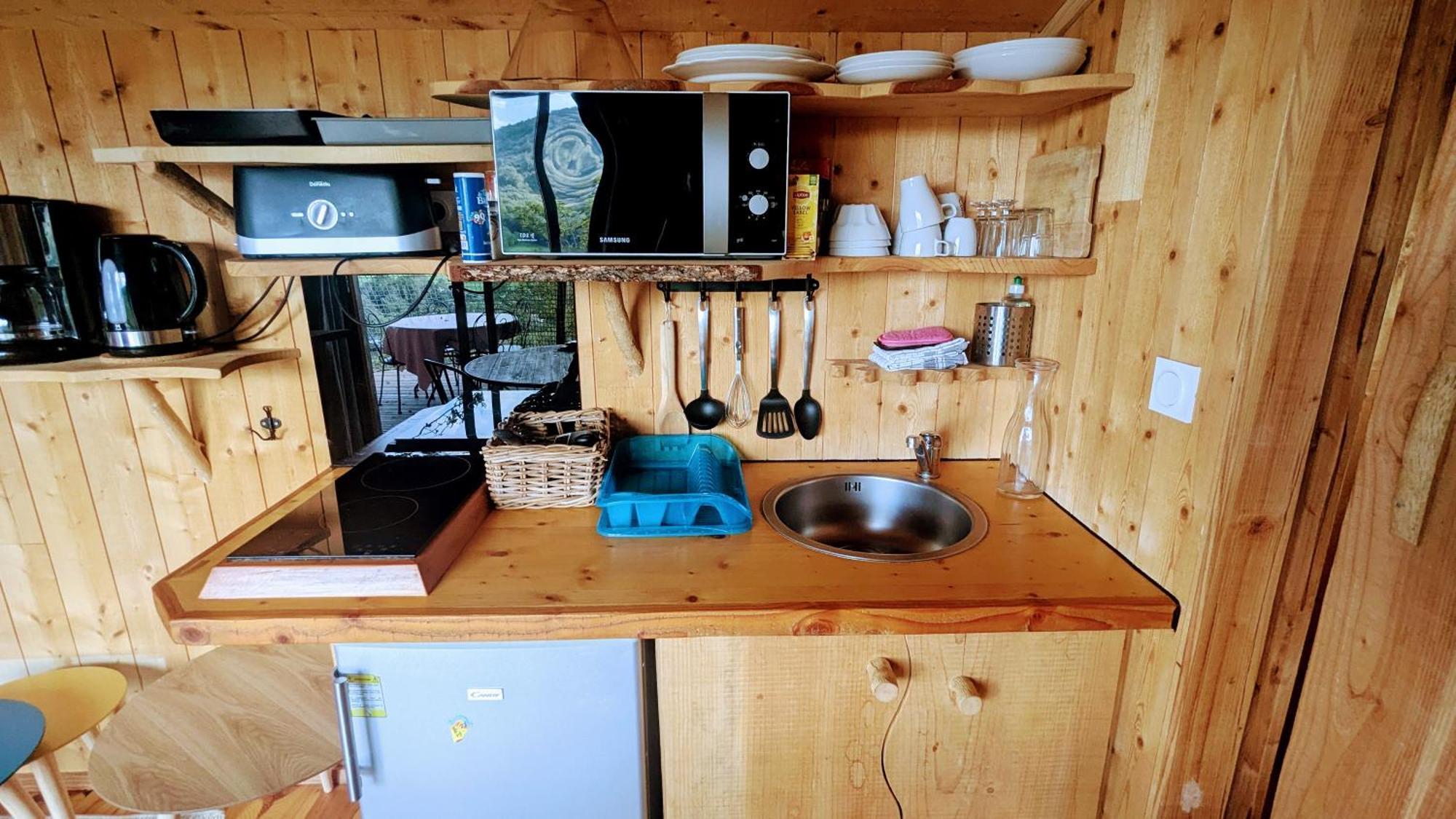 Cabanes Et Lodges Du Belvedere Serrieres-sur-Ain Esterno foto