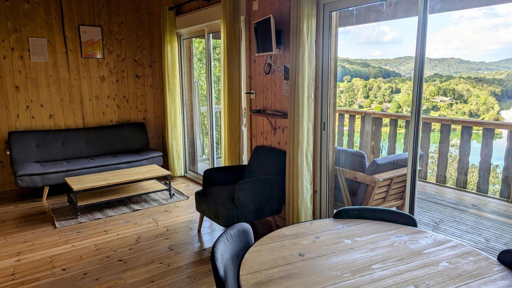 Cabanes Et Lodges Du Belvedere Serrieres-sur-Ain Esterno foto