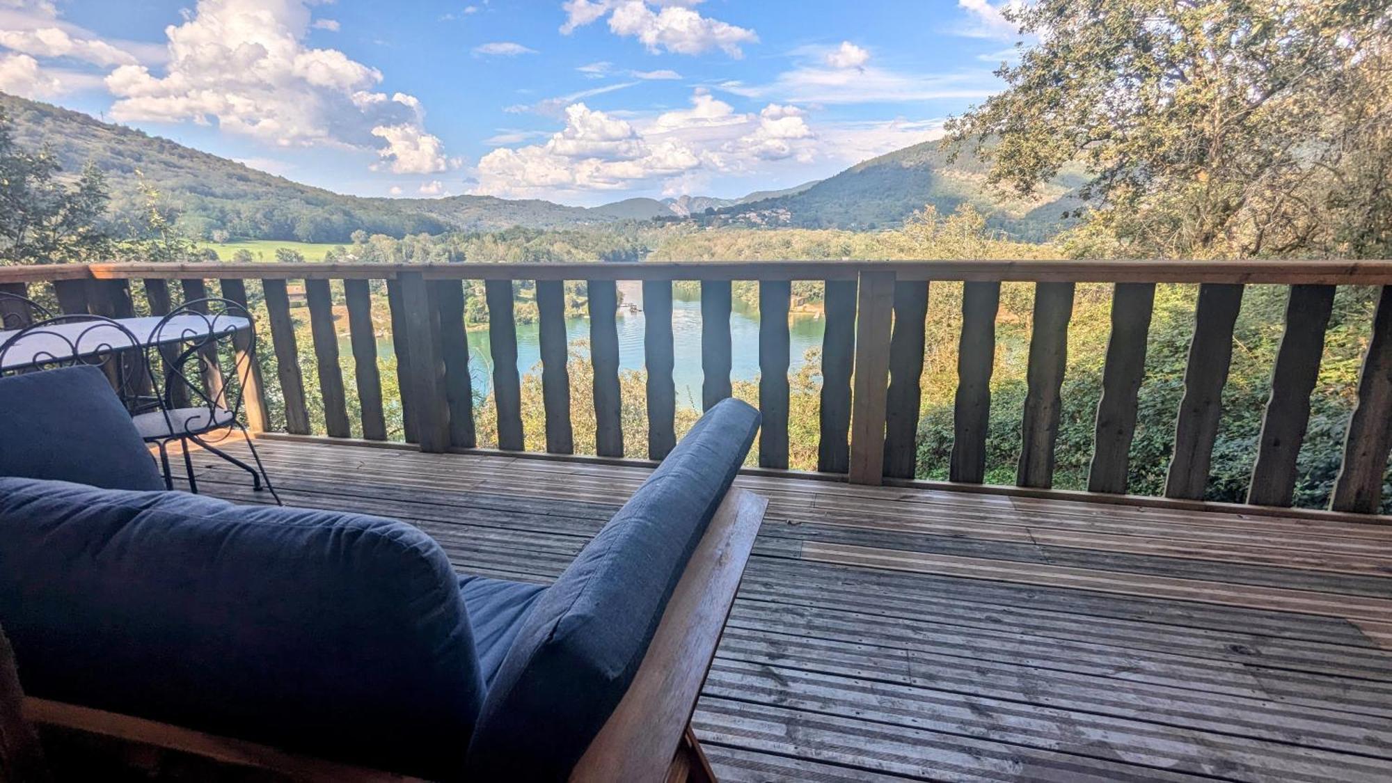 Cabanes Et Lodges Du Belvedere Serrieres-sur-Ain Esterno foto