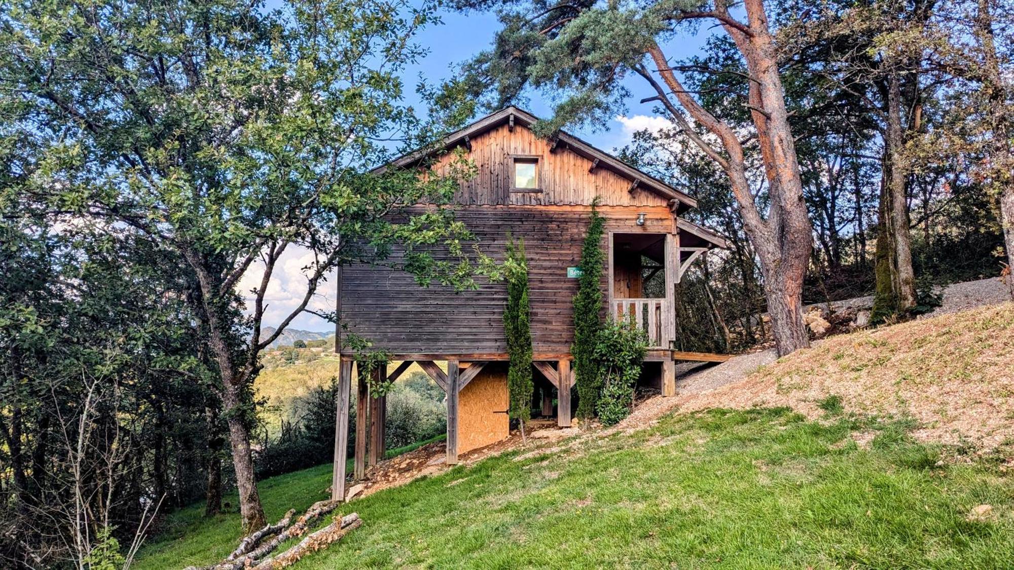 Cabanes Et Lodges Du Belvedere Serrieres-sur-Ain Esterno foto