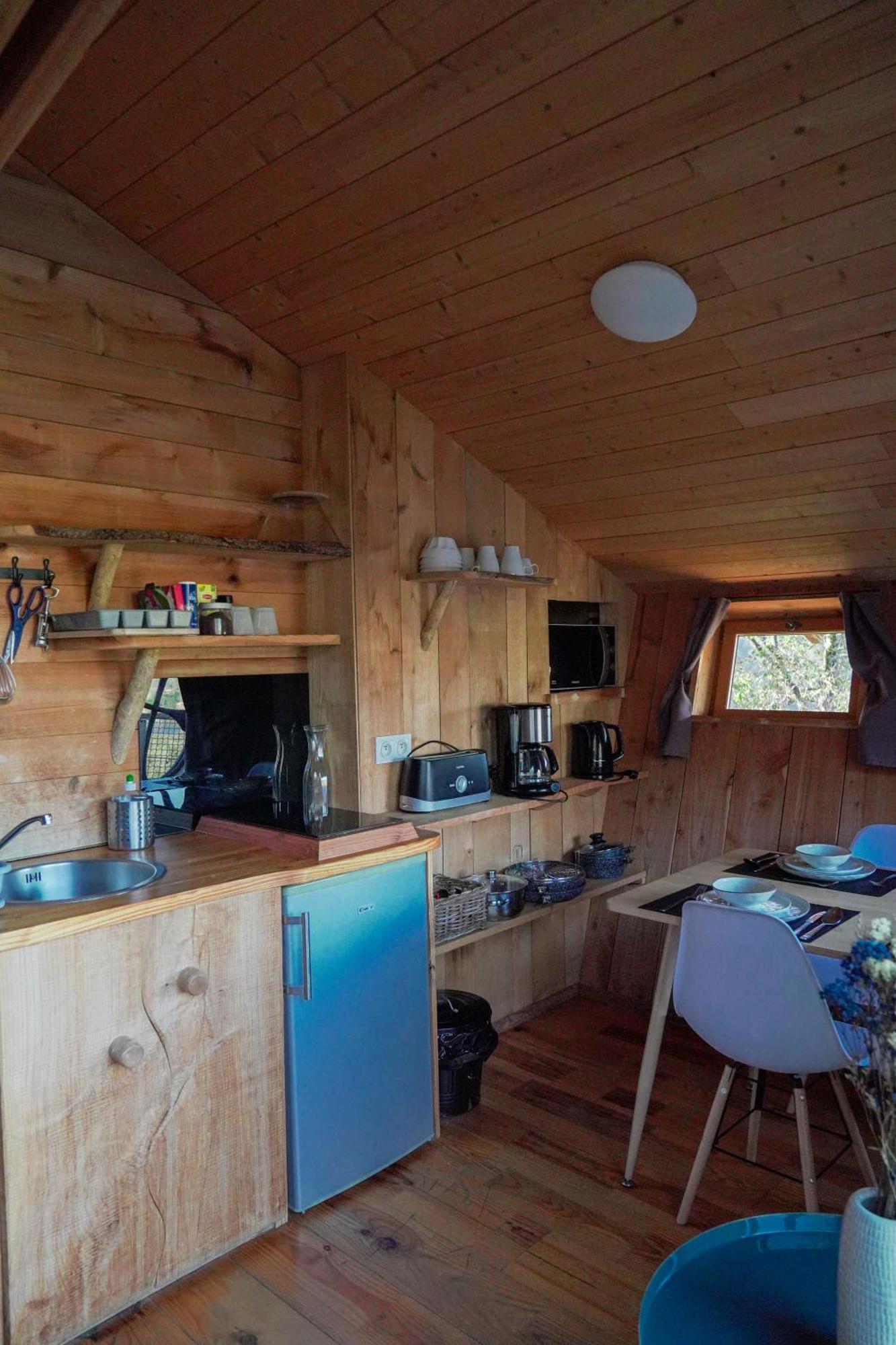 Cabanes Et Lodges Du Belvedere Serrieres-sur-Ain Esterno foto