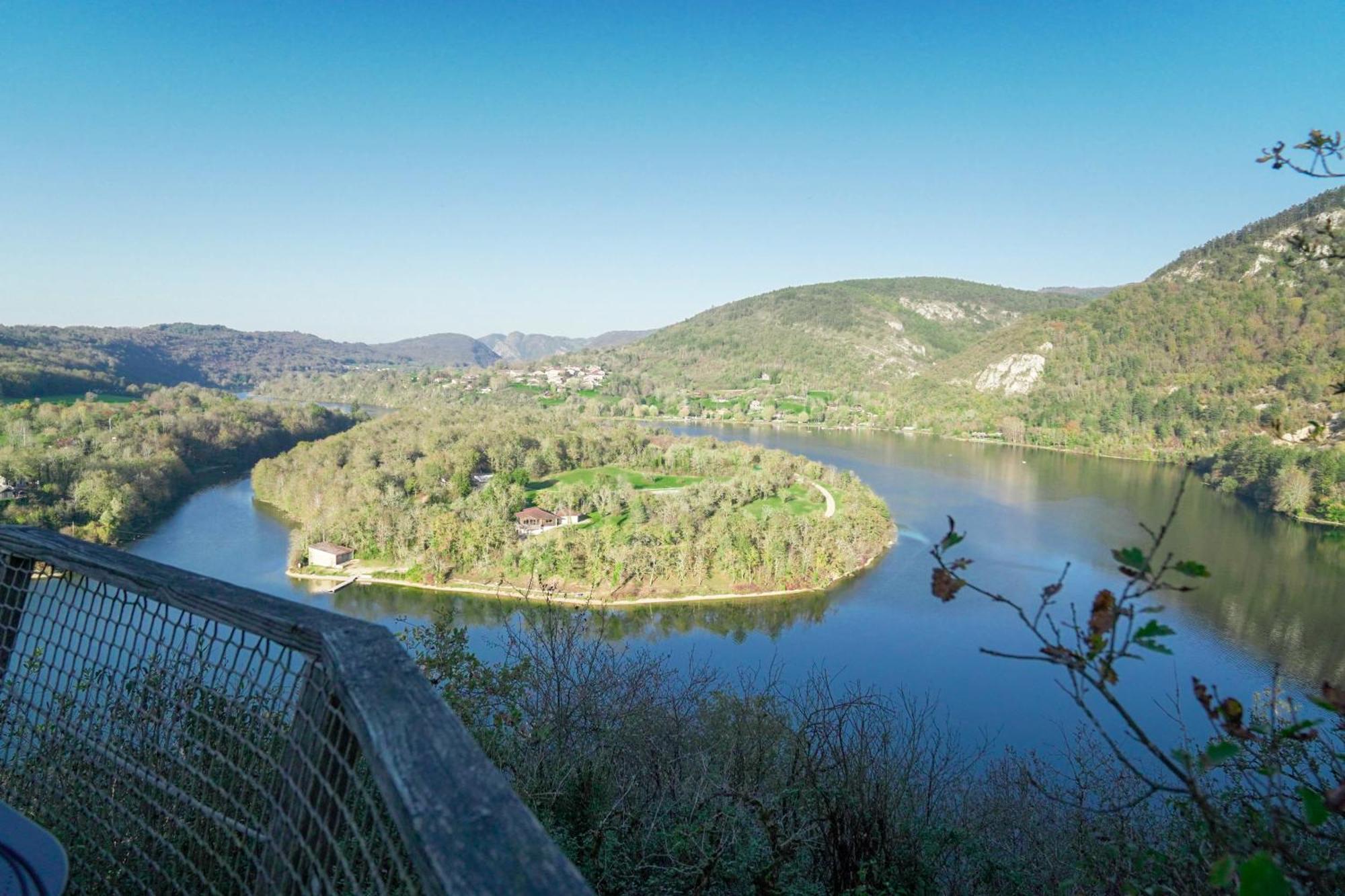 Cabanes Et Lodges Du Belvedere Serrieres-sur-Ain Esterno foto