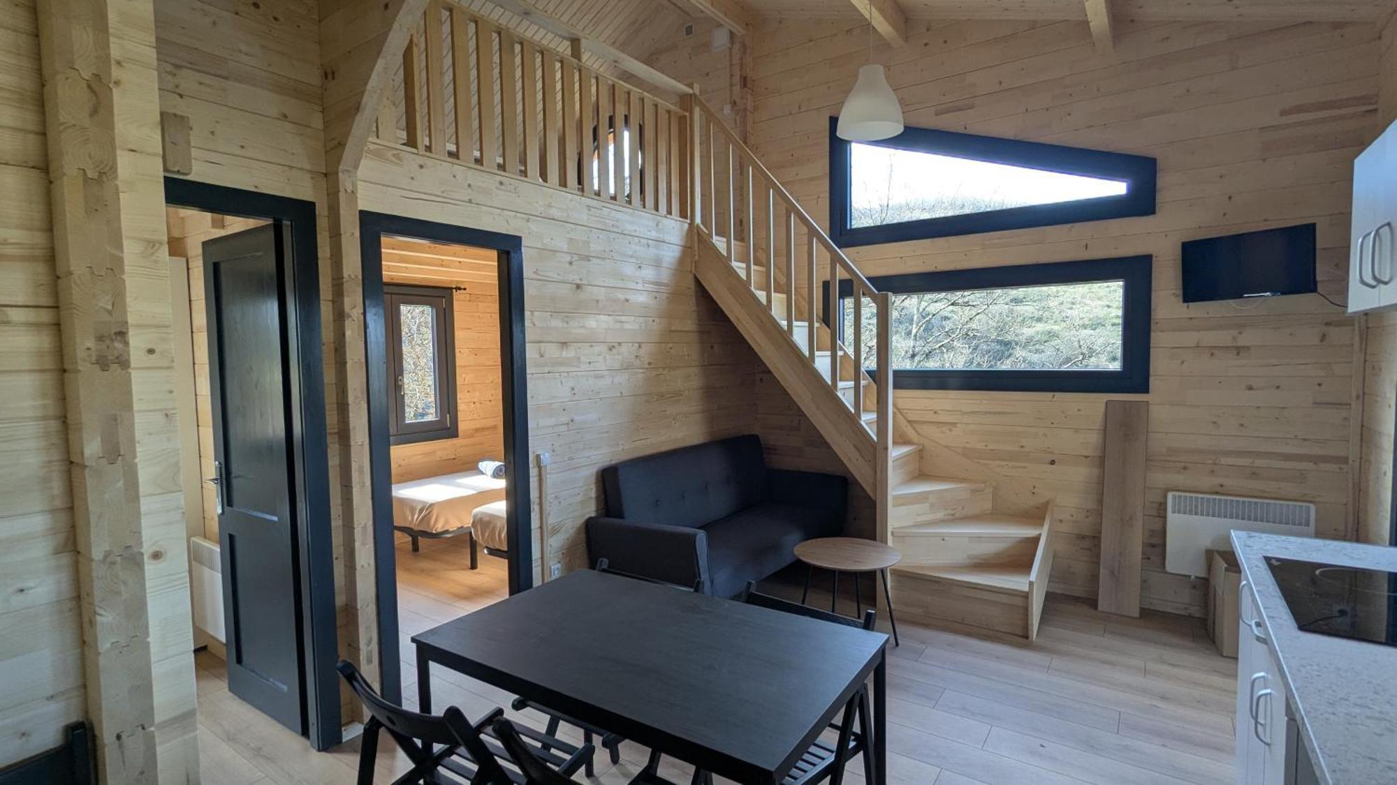 Cabanes Et Lodges Du Belvedere Serrieres-sur-Ain Esterno foto