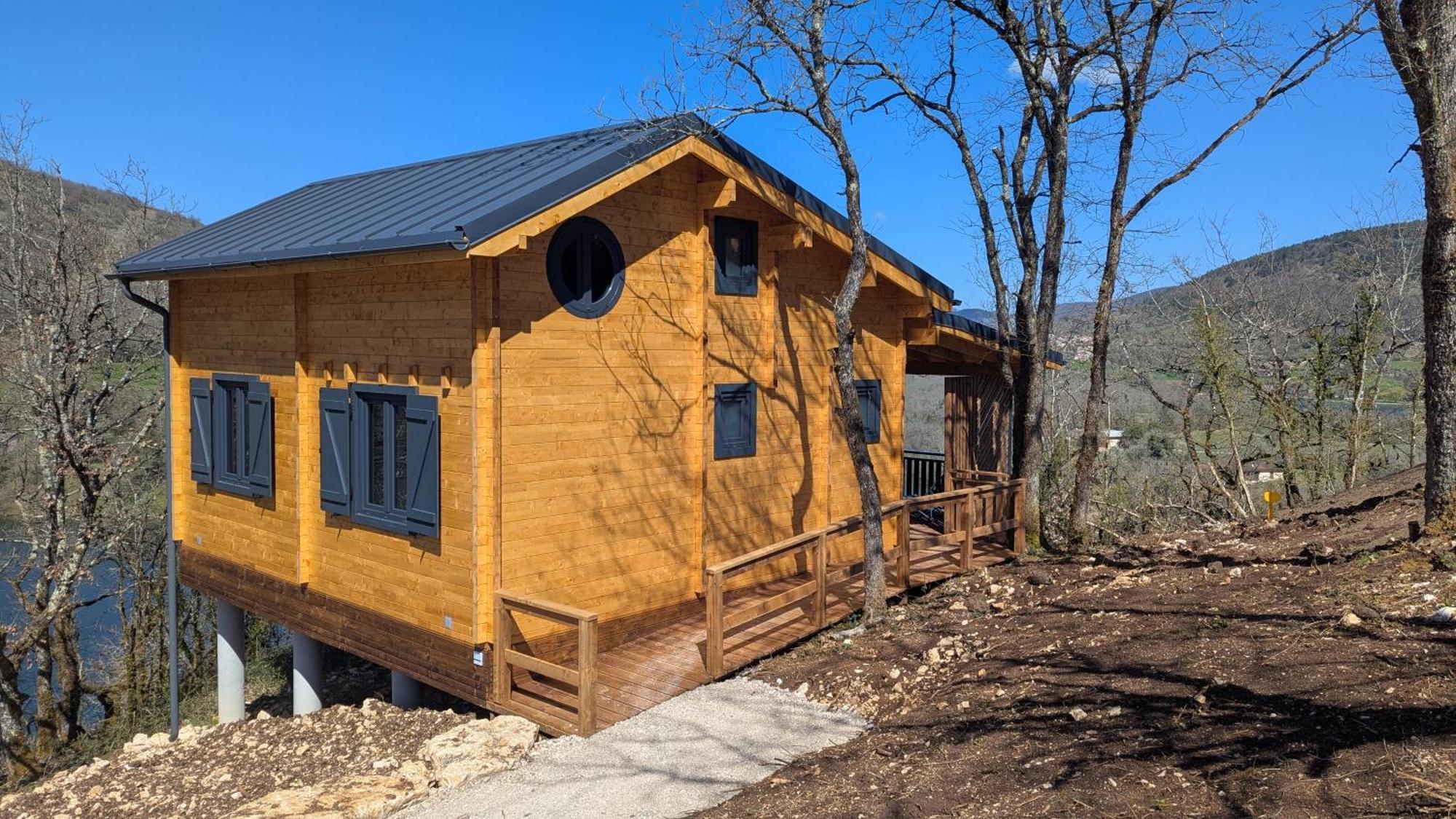 Cabanes Et Lodges Du Belvedere Serrieres-sur-Ain Esterno foto