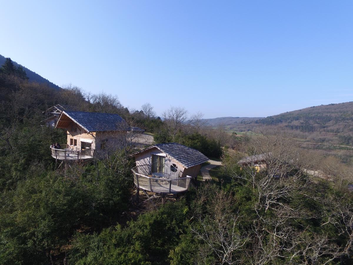 Cabanes Et Lodges Du Belvedere Serrieres-sur-Ain Esterno foto